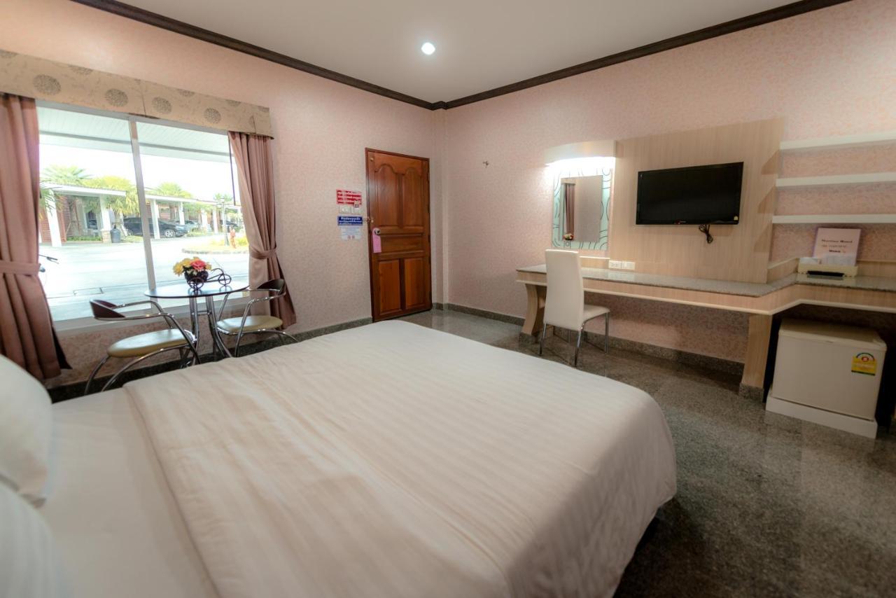 Martina Hotel Surin Bagian luar foto