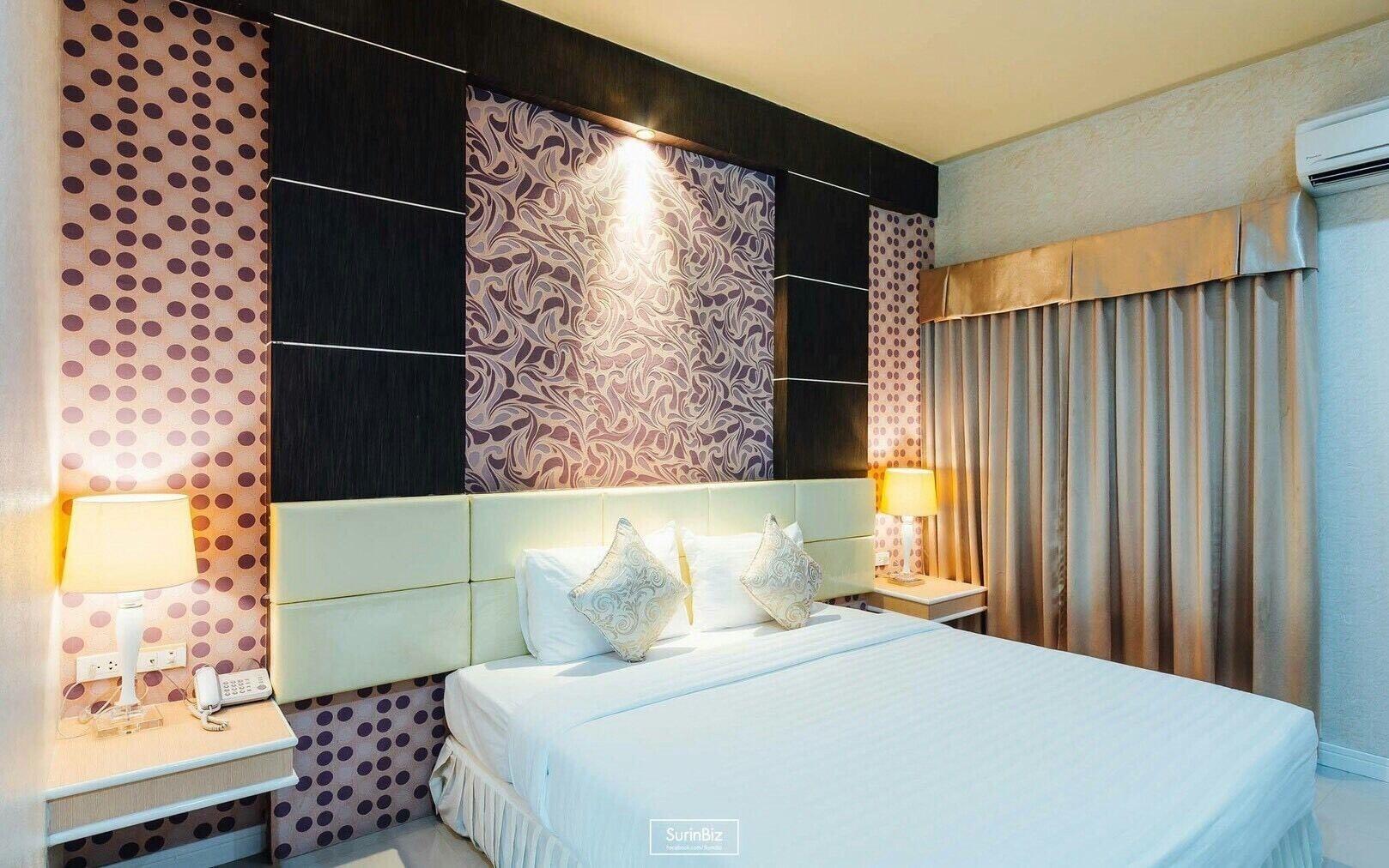 Martina Hotel Surin Bagian luar foto