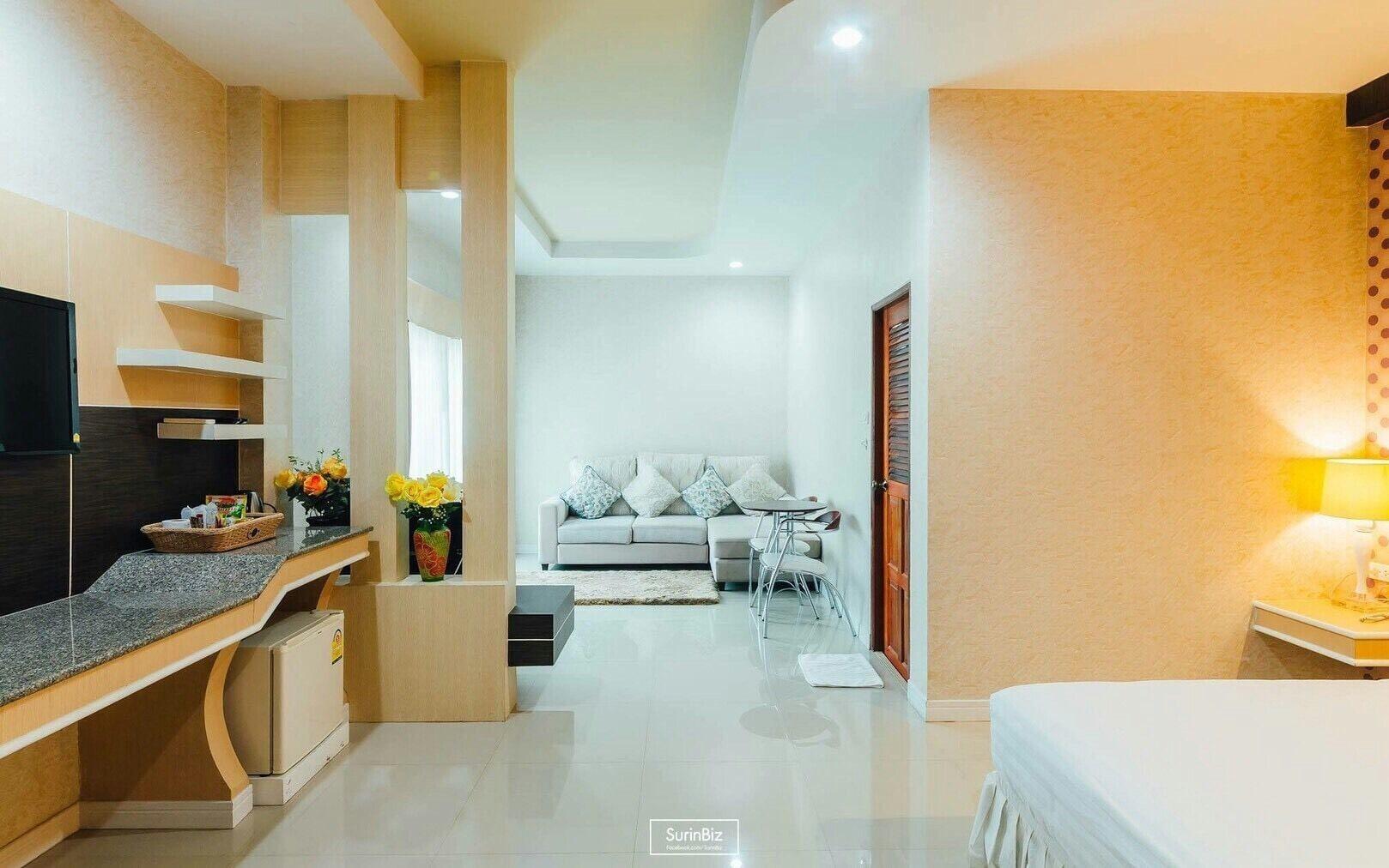 Martina Hotel Surin Bagian luar foto
