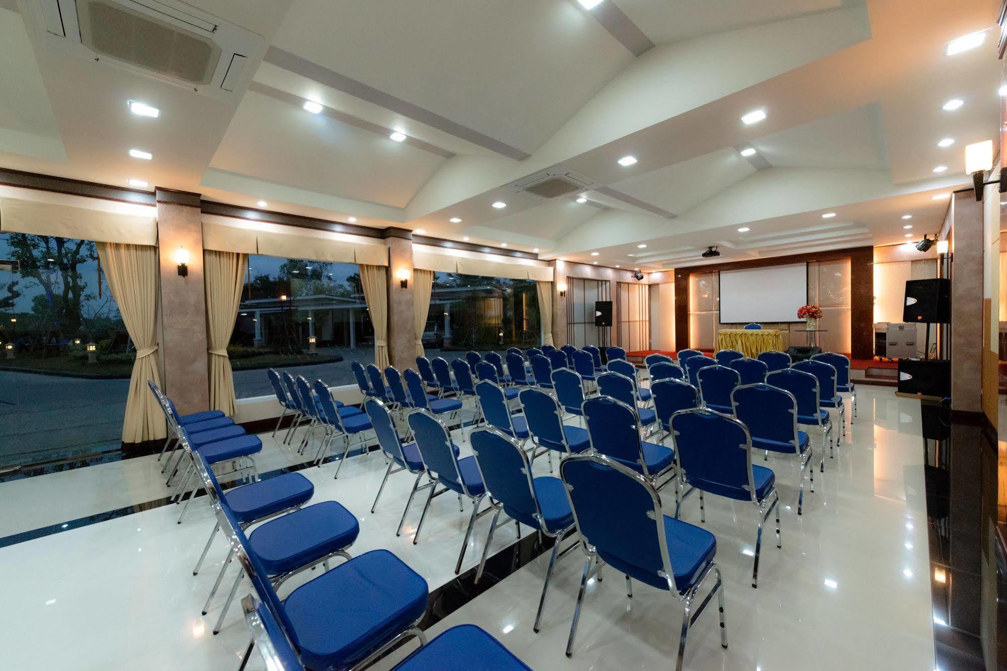 Martina Hotel Surin Bagian luar foto