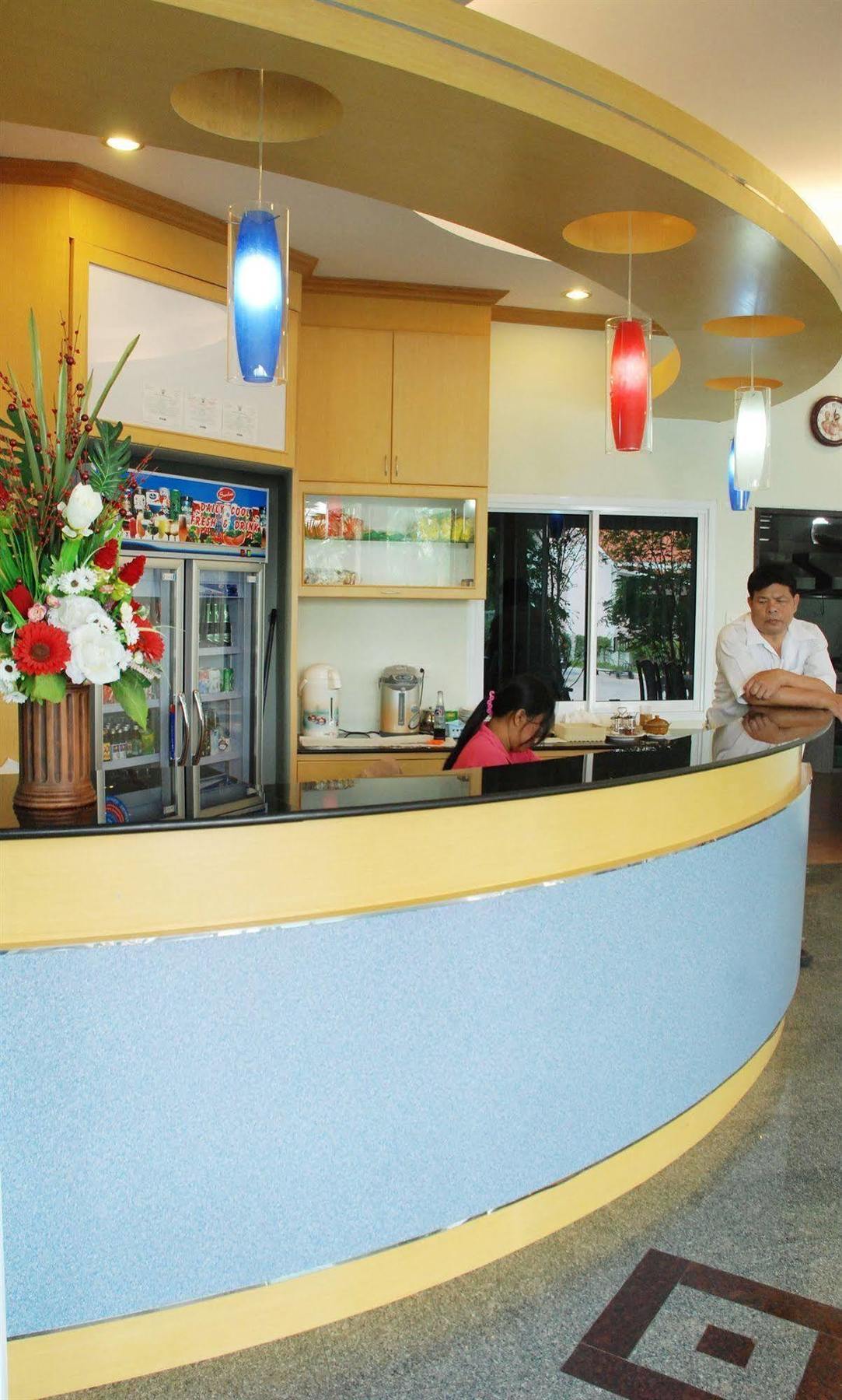 Martina Hotel Surin Bagian luar foto