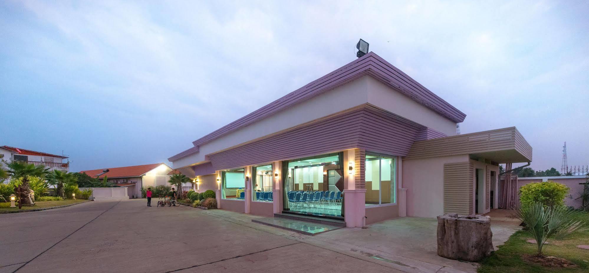 Martina Hotel Surin Bagian luar foto