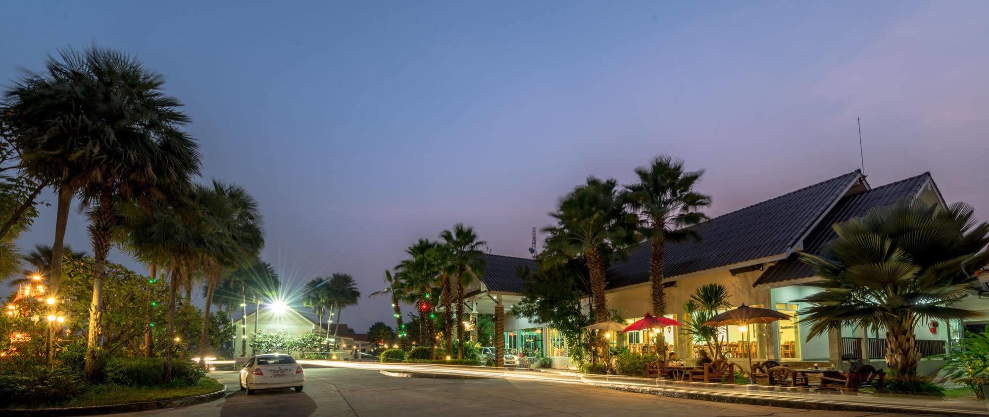 Martina Hotel Surin Bagian luar foto