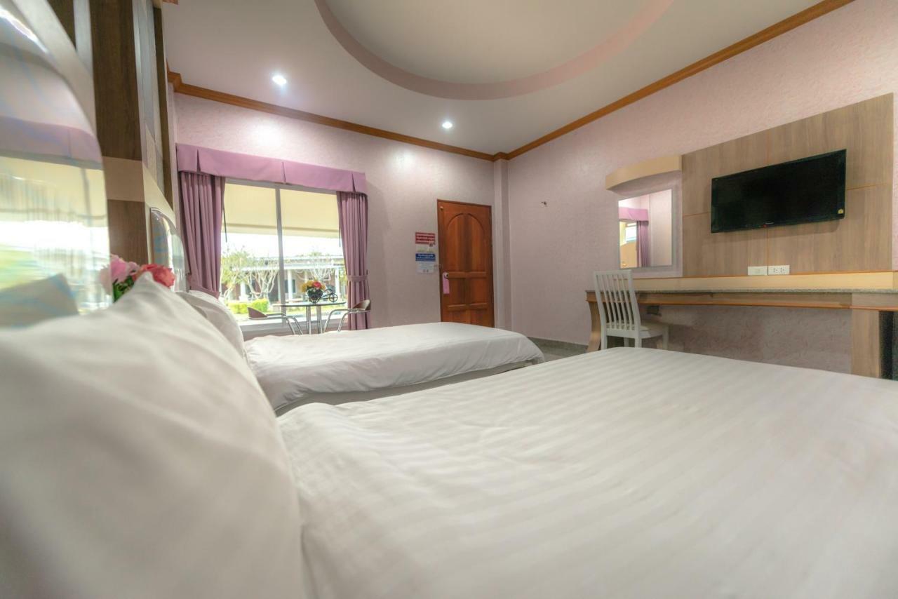 Martina Hotel Surin Bagian luar foto